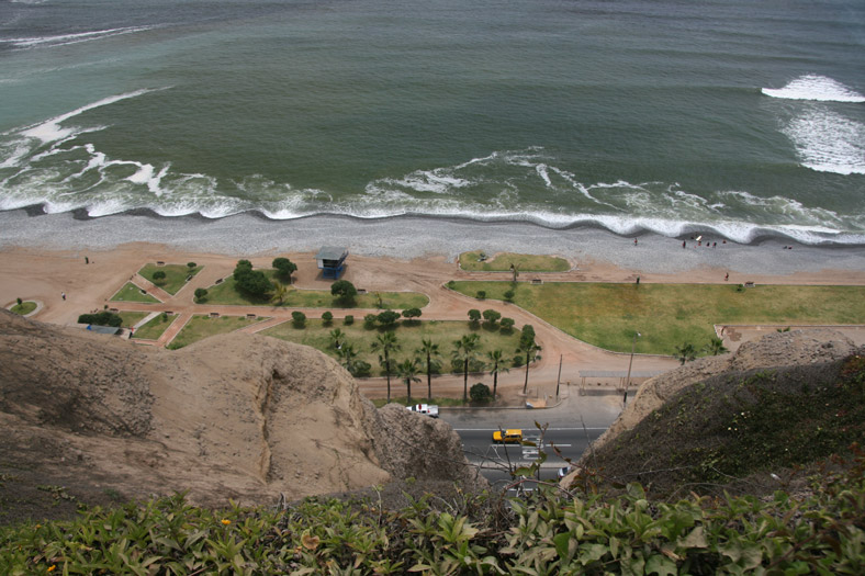 miraflores_beach.jpg